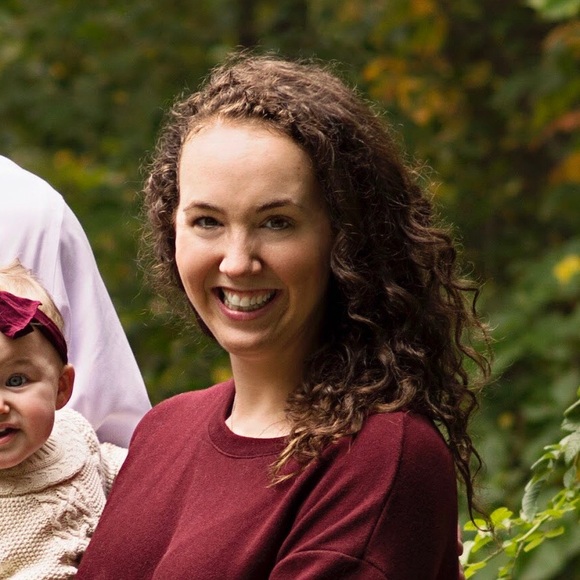 Meet your Posher, Amanda - Picture 1 of 1